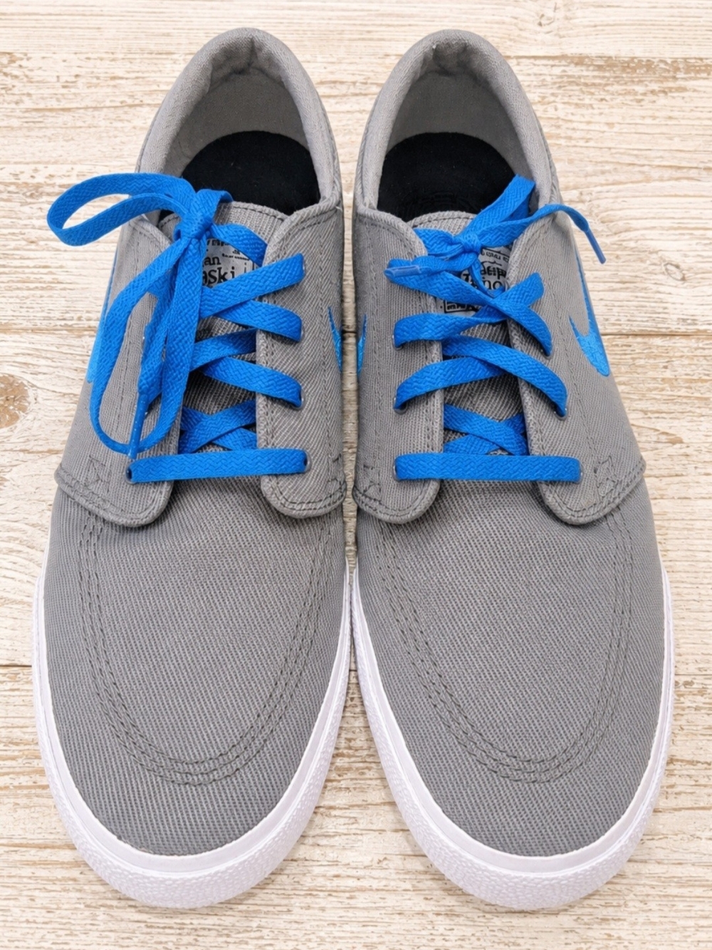 Nike Stefan Janoski Men’s Grey Canvas Sneakers with Blue Swoosh